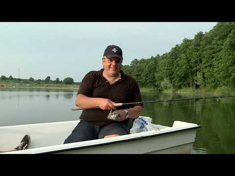 Видео: С мач за исполини на яз. Скомля - част 1 / Different species fishing on a small reservoir - part 1