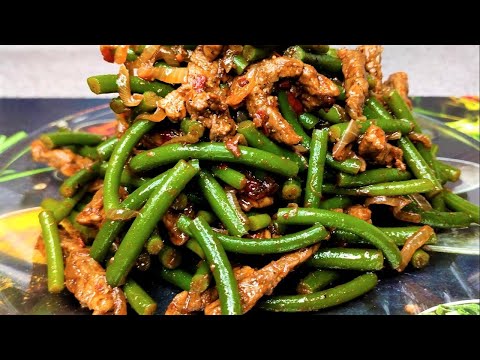 Видео: Насколько это ВКУСНО! Салат который стоит попробовать.Чесночные стрелки с мясом.