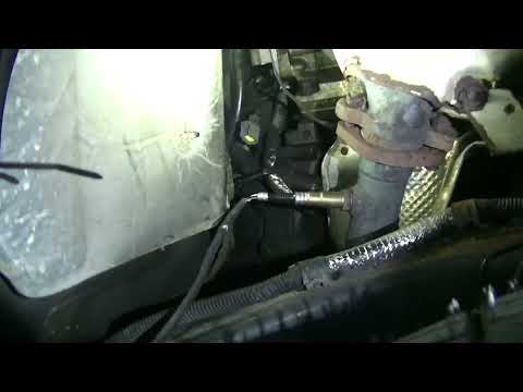 Видео: Замена датчика кислорода (датчик 1, блок 1) JK Jeep Wrangler 2007-2011 P1128 P0132
