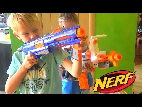 Видео: НЕРФ БИТВА. Не хотим ДОМОЙ. БРОС ШОУ. NERF AND GRANNY BROS SHOW 8+