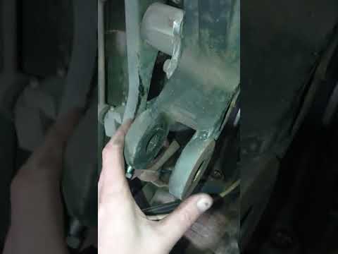Видео: Ремонт подвески кабины DAF XF 105  2007г