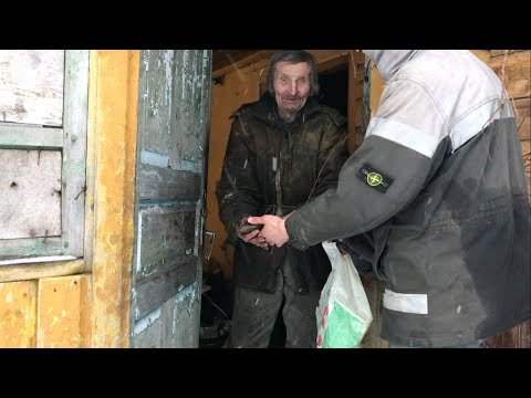 Видео: ОТДАЛИ ВЕСЬ ПОЙМАНЫЙ УЛОВ!БЕДНОМУ ЧЕЛОВЕКУ!