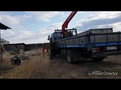 Видео: Экскаватор, кран-манипулятор, самосвал уборка во дворе