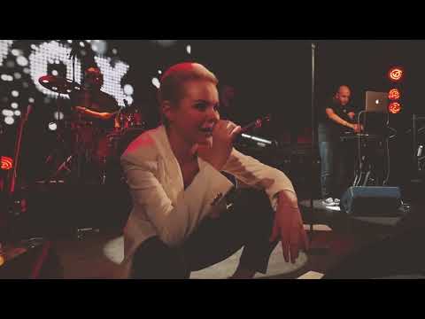 Видео: АЛИСА ВОКС   Кончится Лето live