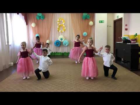 Видео: МБДОУ детский сад №17 ,дошкольное отделение "Акварельки" - "Там где мама моя, там счастливая я"