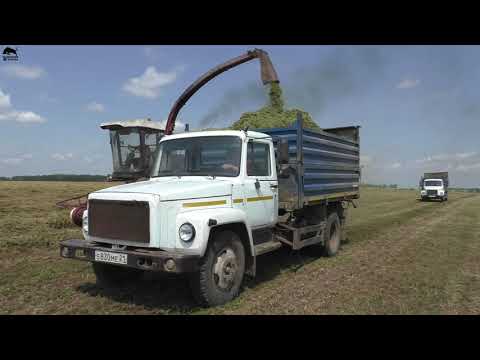 Видео: Работа в колхозе. Заготовка сенажа!