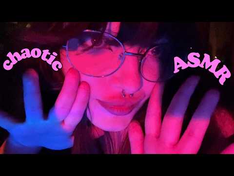 Видео: Хаотичное и незапланированное АСМР в TV Girl ahh освещение (движения рук, тихая речь, непредсказу...