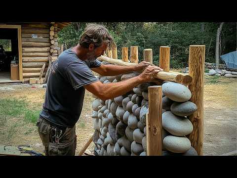 Видео: Мужчина Построил Дом из КАМНЕЙ и БРЕВЕН в Лесу | @bogdanintheforest4382