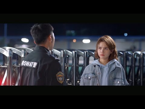 Видео: Девушка вдруг обнаруживает, что тот, кого она любит, тоже любит ее