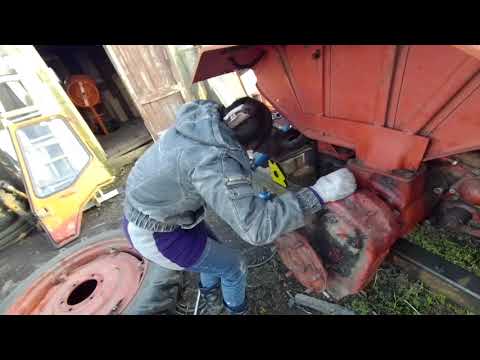 Видео: Заклинило колесо в Т-16МГ/Не варю борщи, а кручу гайки