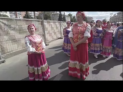 Видео: День города КУРСК 990 // Экскурсия по праздничному городу // Рекорд по танцу Тимоня 1000 Курян танец