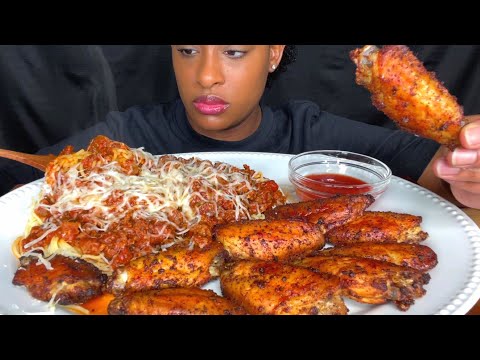 Видео: ASMR MUKBANG ПРЯНЫЕ КУРИНЫЕ КРЫЛЫШКИ СЫРНЫЙ ТОМАТ МЯСО СОУС СПАГЕТТИ ПАСТА МУКБАНГ 먹방 EATING SHOW
