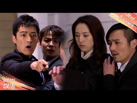 Видео: Муж увидел жену с первой любовью. Бросился, ударил первую любовь в лицо—нос кровоточит!