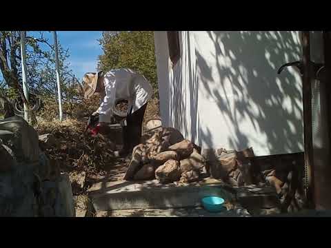 Видео: почистване на стара каменна стена и изграждане на нова