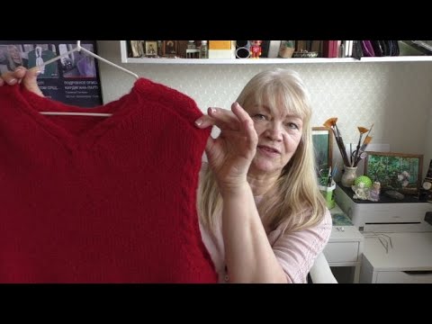 Видео: СВЯЗАЛА ПЛАТЬЕ, ШИКАРНЫЙ БЕЗРУКАВКУ-ЖИЛЕТ, ДВЕ ШАПКИ, КУЧУ НОСКОВ! КАК ВЯЗАТЬ ПЛАТЬЕ? - РАССКАЖУ!