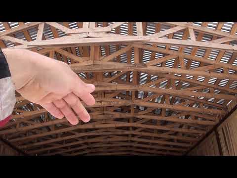 Видео: Конструкция несущих деревянных ферм в наших навесах