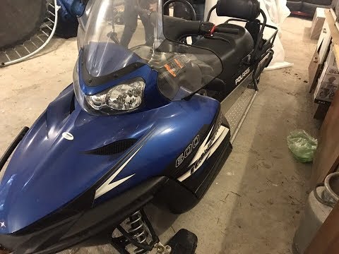Видео: Обзор Снегохода polaris 600 widetrak iq