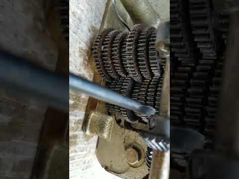 Видео: Вал  шпонки 330 8 класс Гитара Механизм длинны стежка #швейная машина