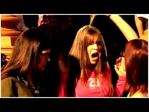 Видео: Крошечная бестия (Марисса)