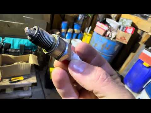 Видео: Клеим стекло, проверяем свечи 🤙😎