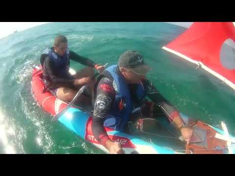 Видео: Морское приключение на каяке с парусом и штурвалом 🌊⛵ Выход с сыном в открытое море!