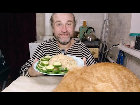 Видео: Обед с Рыжулей. Почему мужчины в браке полнеют. Мукбанг. Обжор. Еда на камеру. Диета. Шизофрения.