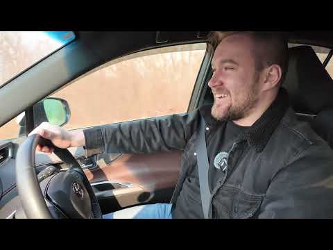 Видео: Toyota Harrier 2021: полный обзор. Стоит брать или нет?