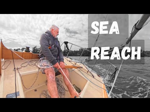 Видео: Там, где река встречается с морем — выход к морю