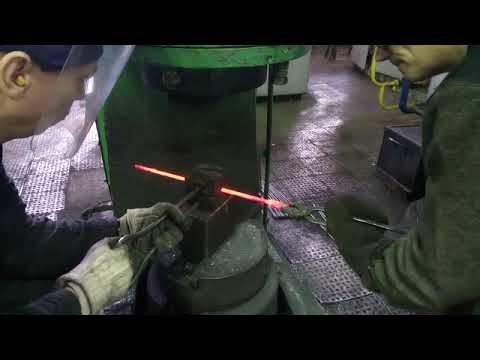 Видео: Молот 150кг. Изготовление клещевин по эскизу