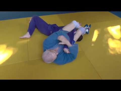 Видео: Атака стоящего на четвереньках ч.3