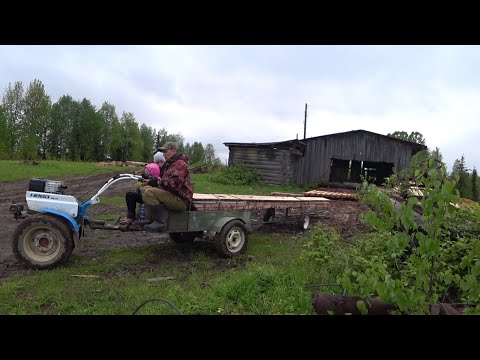 Видео: МОТОБЛОК С ДОПОЛНИТЕЛЬНЫМ ПРИЦЕПОМ. ПЕРЕВОЗКА ПИЛОМАТЕРИАЛА