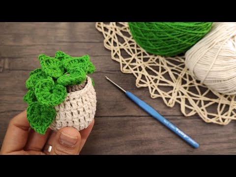 Видео: 🌿 Ужин забавный цветок крючком (Амигуруми крючком)