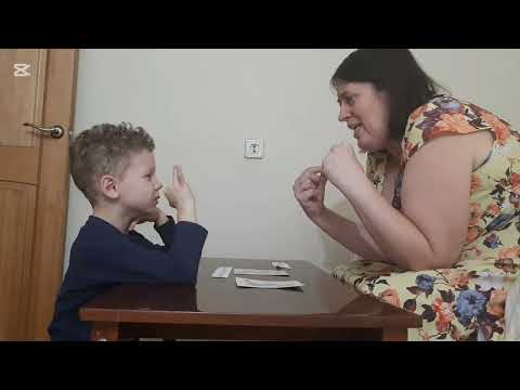 Видео: Работа над рассказом по серии картинок с неслышащим ребенком