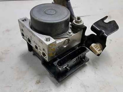 Видео: Не отвечает блок ABS Рено Сандера Степвей