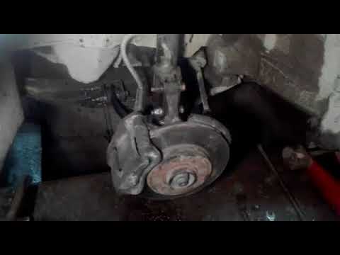 Видео: Renault Symbol 2008 Нижний рычаг передней подвески