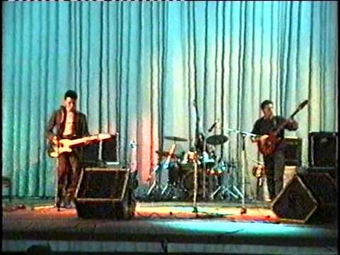 Видео: Агата Кристи, Макс Ильин, Апрельский марш. Концерт в Свердловске. 1990