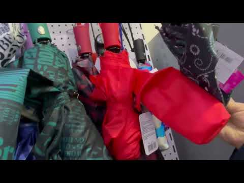 Видео: Прогулялись с Аней по магазинам.Сделали маникюр.