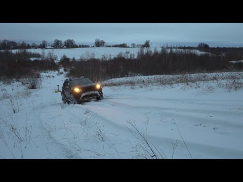 Видео: Дастер в снежном поле / Duster in snowfield / Maxxis Razr AT 265/75R16