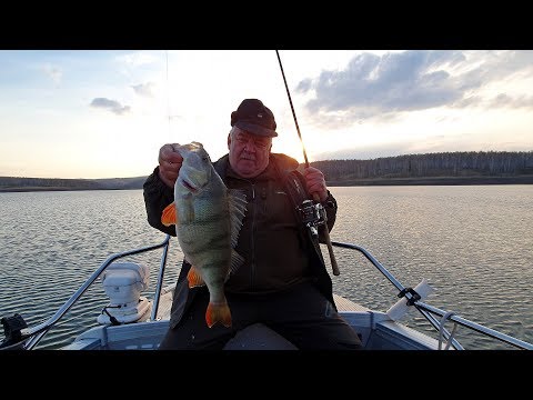 Видео: Открытие сезона. Рыбалка на КВХ, Красноярское море. Езагаш, Кривляк, Большая Дербина.
