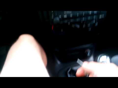 Видео: Как вытянуть магнитолу? Опель Вектра Б. Замена магнитолы Opel Vectra B