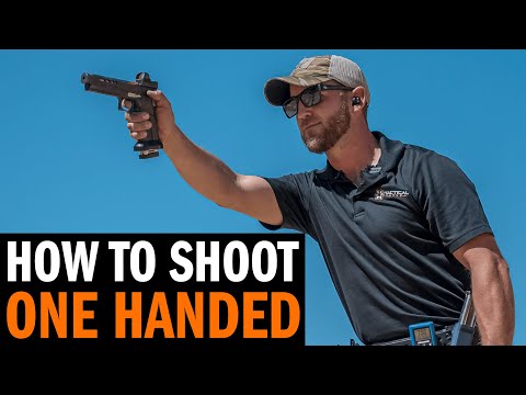 Видео: Как стрелять из пистолета одной рукой