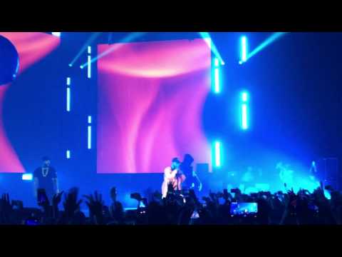 Видео: Мот-В щепки ft. Тимати, Скруджи(Crocus City Hall 2017)