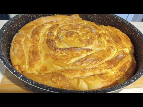 Видео: Пирог с творогом и йогуртом - хрустящий снаружи, мягкий и сочный внутри!