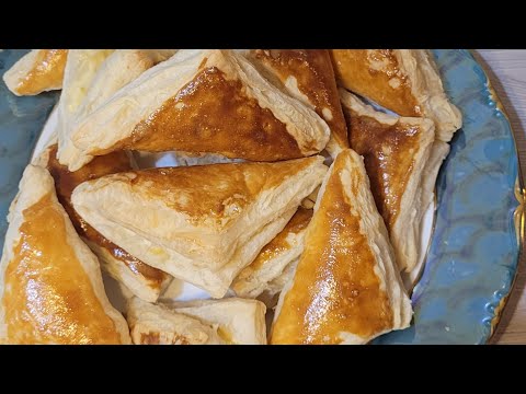 Видео: Хачапури из слоёного теста с сыром — объедение! 