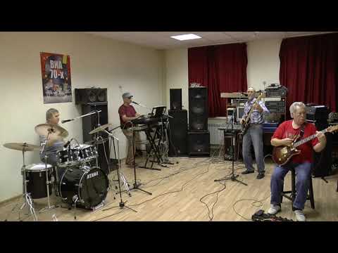 Видео: В краю магнолий. Кавер группа "ВИА 70-х Белоомут". Клуб по интересам.