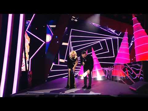 Видео: ШОК НА "ПЕСНЕ ГОДА 2022"! У Леры Кудрявцевой "поехал" нос? Вырезано из эфира!