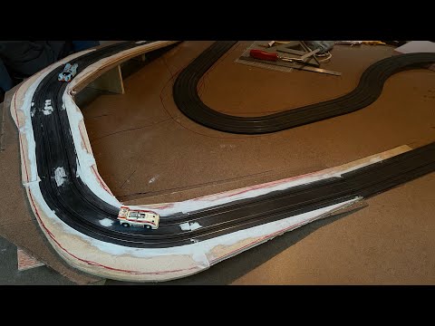 Видео: Частина 1 / Як створити кутові вершини та фартухи для пластикової траси для ігрових автоматів