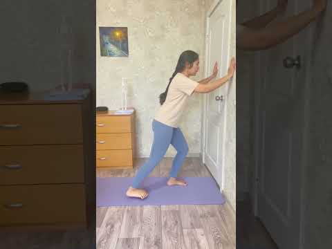 Видео: Массаж стоп мячом.