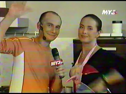 Видео: Жанна Фриске в программе "Безвредное шоу" на МУЗ-ТВ (2004 г)