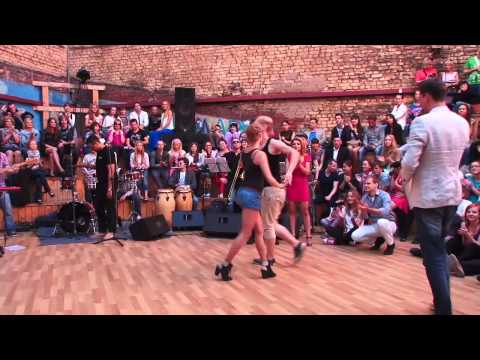 Видео: V1 Salsa Battle 2014. Баттл Сальса (любители)